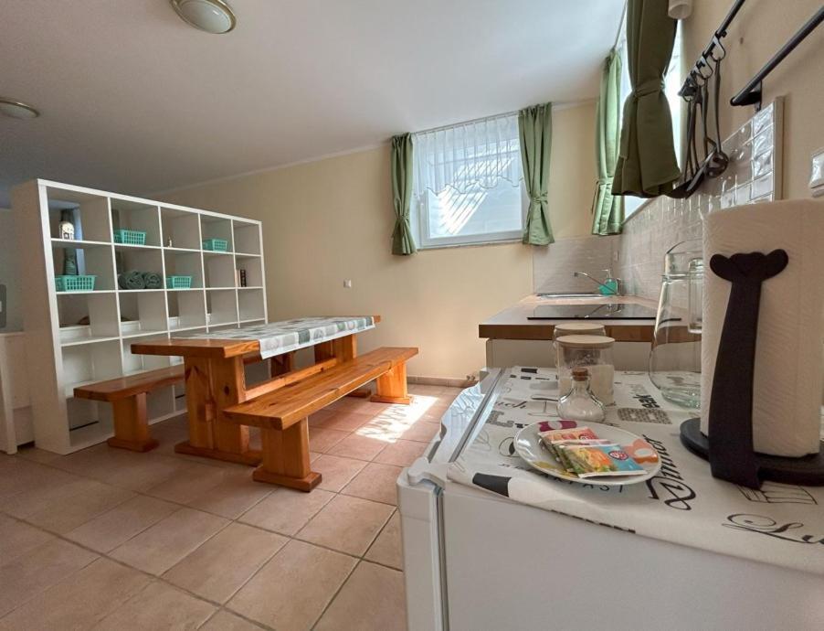 Sos Apartment *